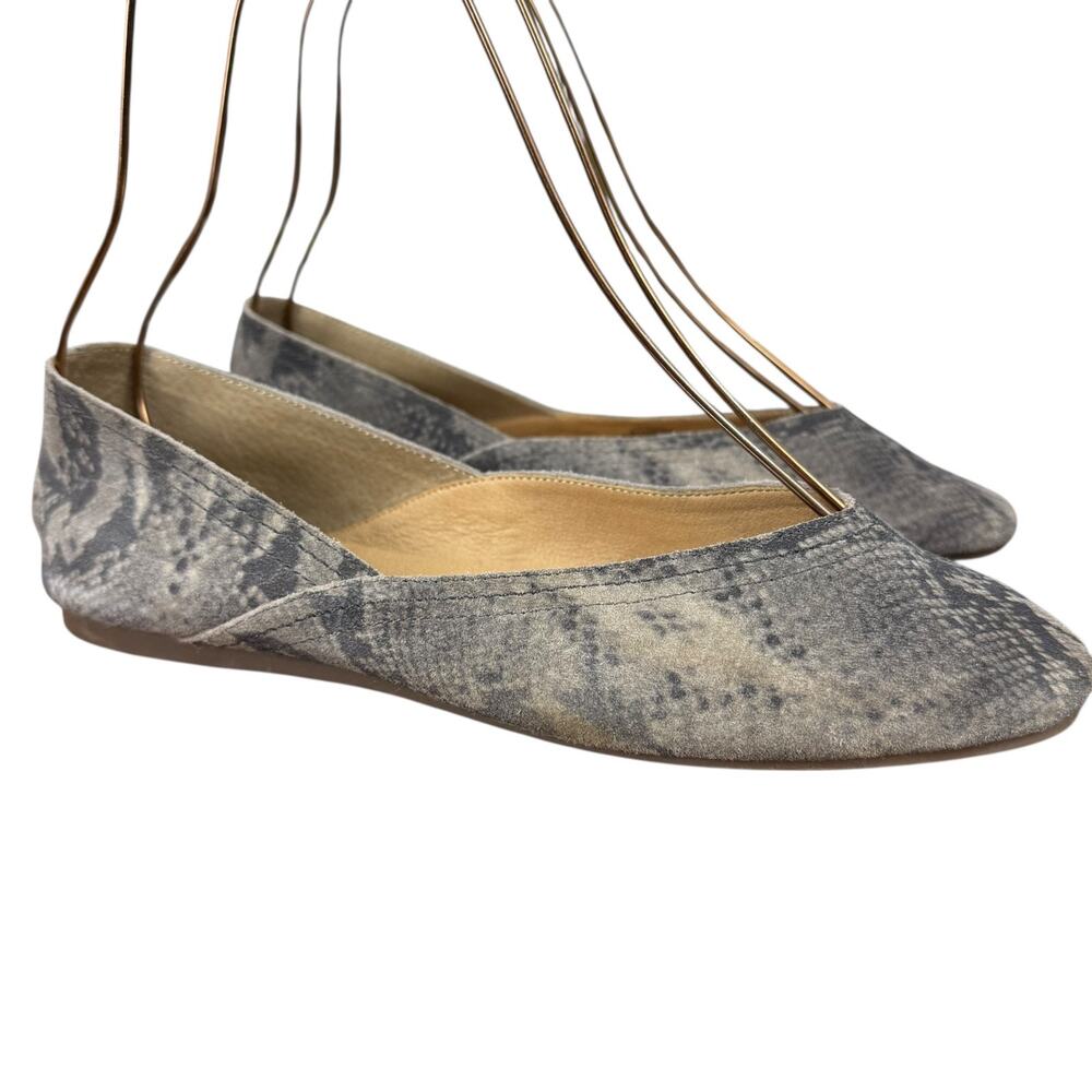 Lucky Brand Alba Womens Snake Print Slip On Flats Shoes Gray Suede Leather 8.5